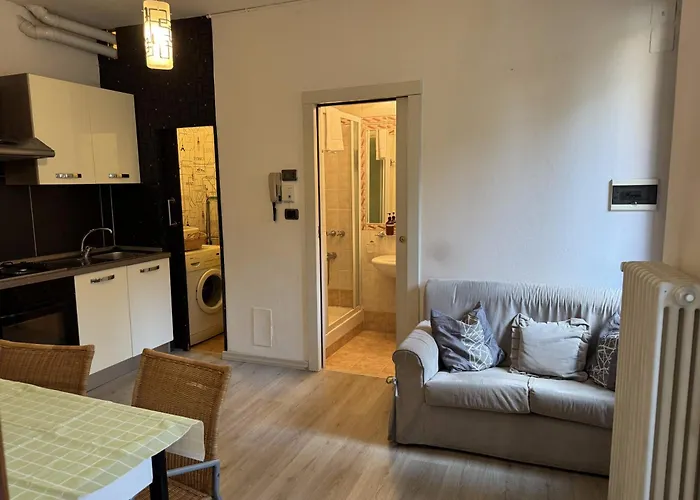 Luca's - A Due Passi Dal Centro Storico アパート コモ