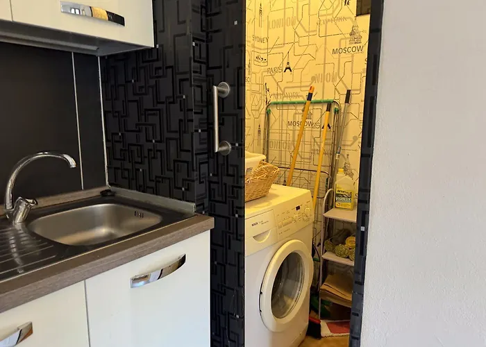 Lägenhet Luca's - A Due Passi Dal Centro Storico Como